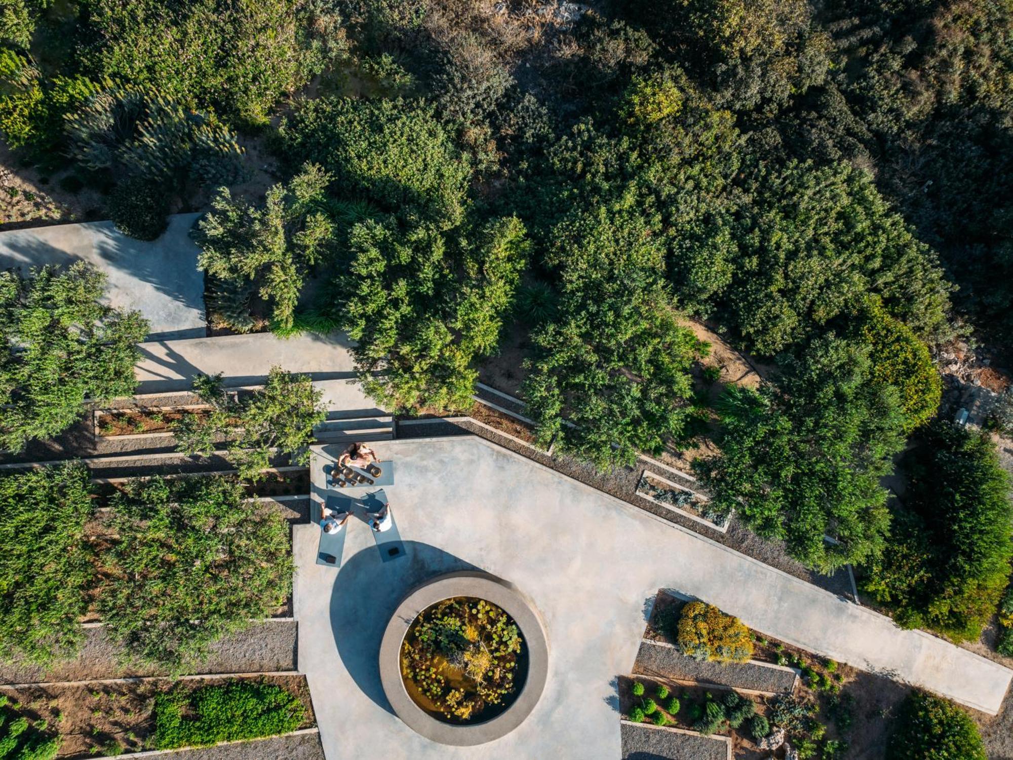 Minos Palace Resort - Adults Only Ágios Nikólaos Екстериор снимка Aerial view of the memorial